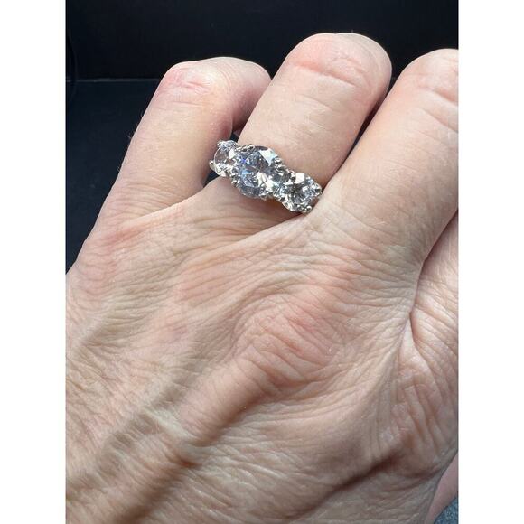 Vintage 3 stone CZ sterling silver ring size 7 - Picture 16 of 16